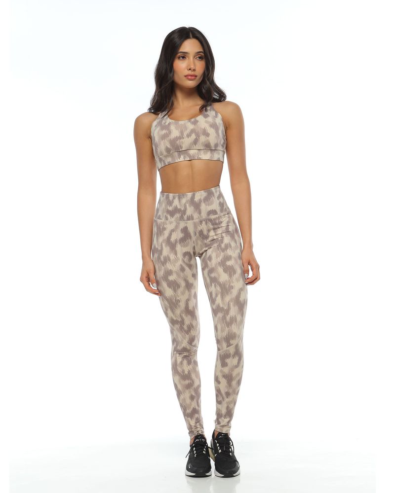 Licra-Deportiva-Con-Powernet-Color-Arena-Para-Mujer-