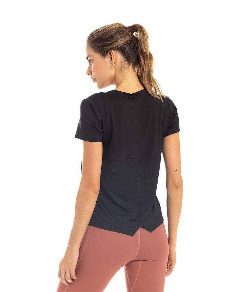 Camiseta-Con-Abertura-En-Espalda-Color-Negro-Para-Mujer-