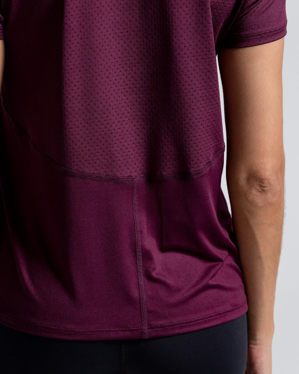 Camiseta Deportiva,  Color Uva  Para Mujer