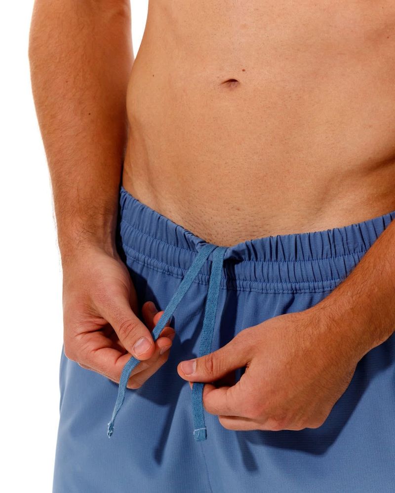 Pantaloneta-Con-Aberturas-Laterales--Color-Azul-Para-Hombre--