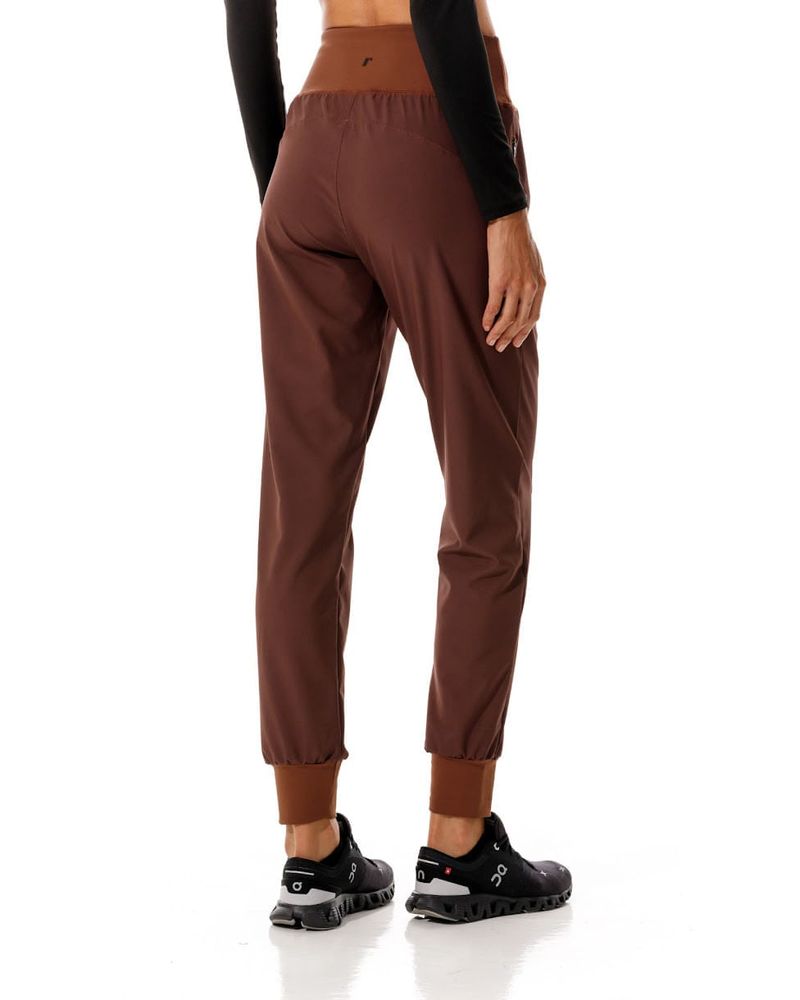 Pantalon-Deportivo--Color-Chocolate--Para-Mujer--