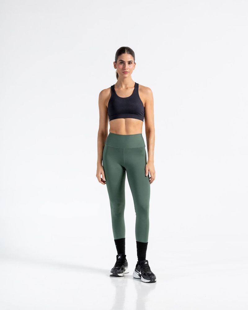 Top-Esencial-Sesgos--Color-Negro--Para-Mujer--