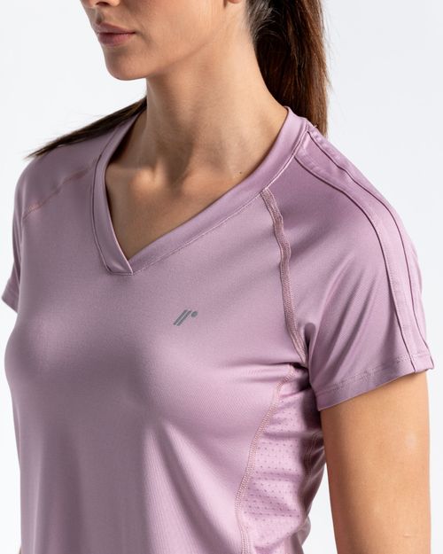 Camiseta Cuello V,  Color Mora Para Mujer