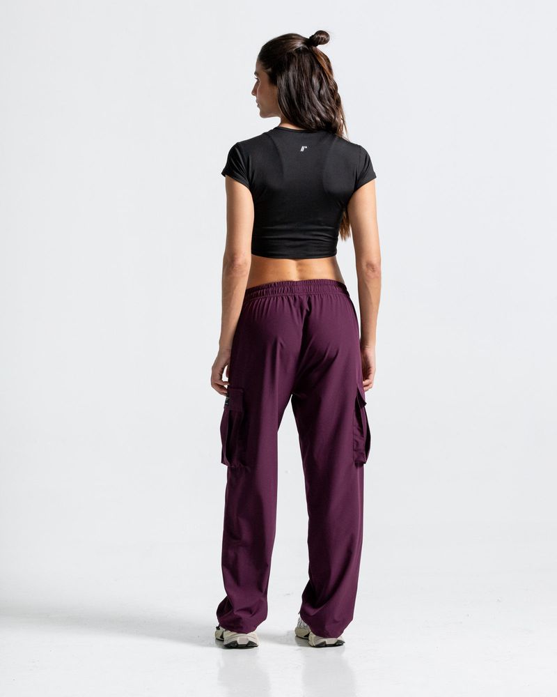 Pantalon-Cargo-Con-Bota-Ajustable--Color-Uva--Para-Mujer--