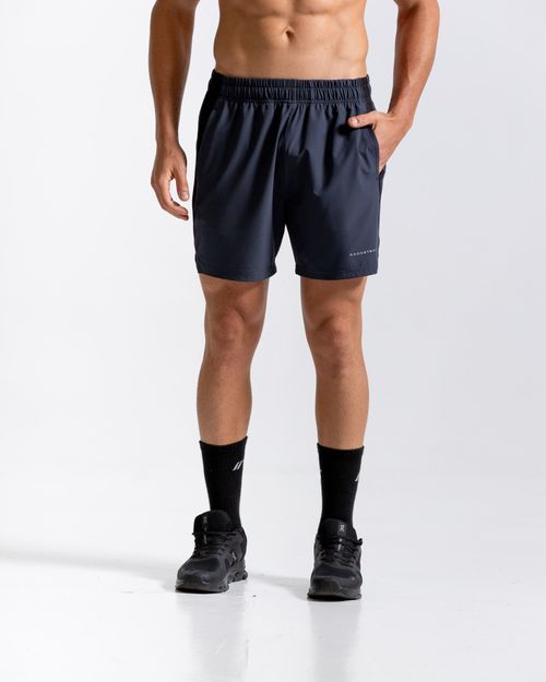 Pantaloneta Con Aberturas Laterales,  Color Gris Oscuro  Para Hombre