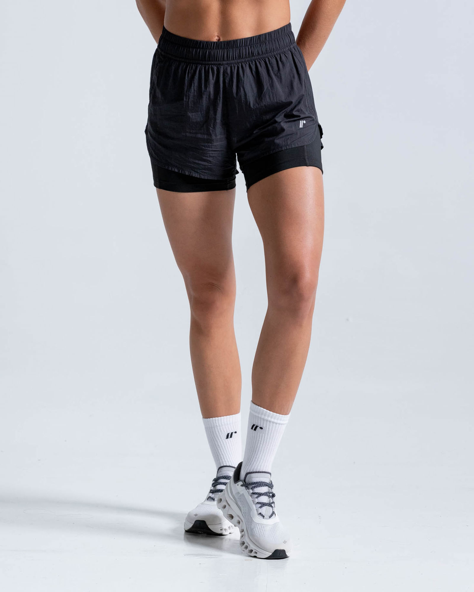 Short Running Brisa Ultra Liviano, Color Negro Para Mujer