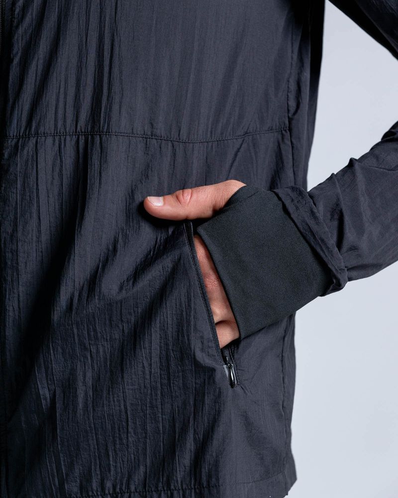 Chaqueta-Vento-Rompeviento-Ultra-Liviana--Color-Negro--Para-Hombre