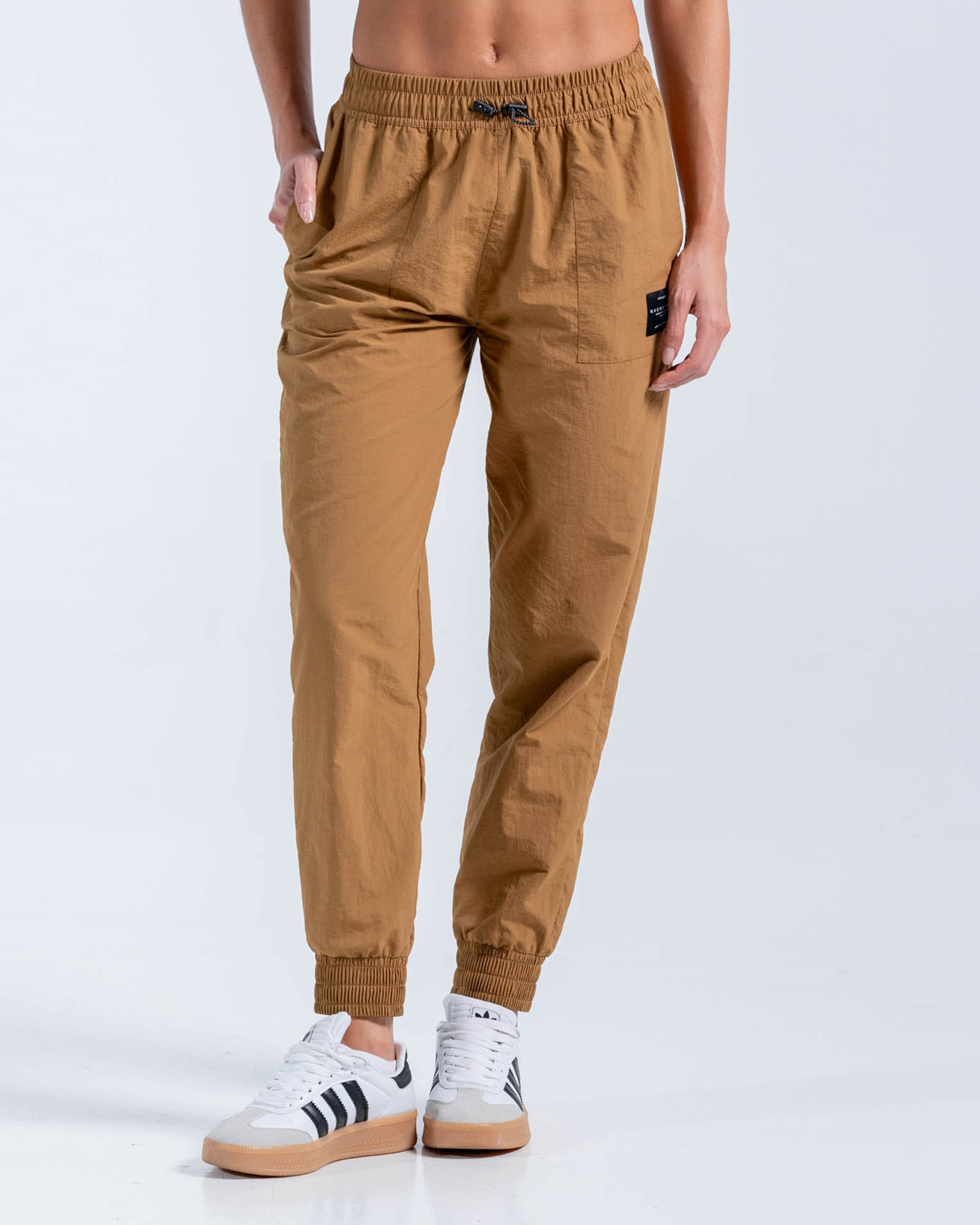 Jogger Tiro Alto Con Bota Ajustable,  Color Cafe Para Mujer
