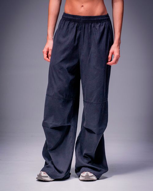 Pantalón Con Bota Resortada,  Color NEGRO  Para Mujer