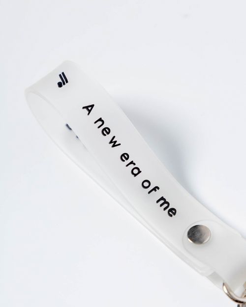 Llavero  RB,  Color Transparente