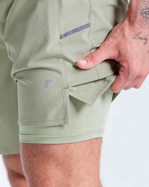 Pantaloneta Legado Reflectivo Con Biker,  Color VERDE SALVIA Para Hombre